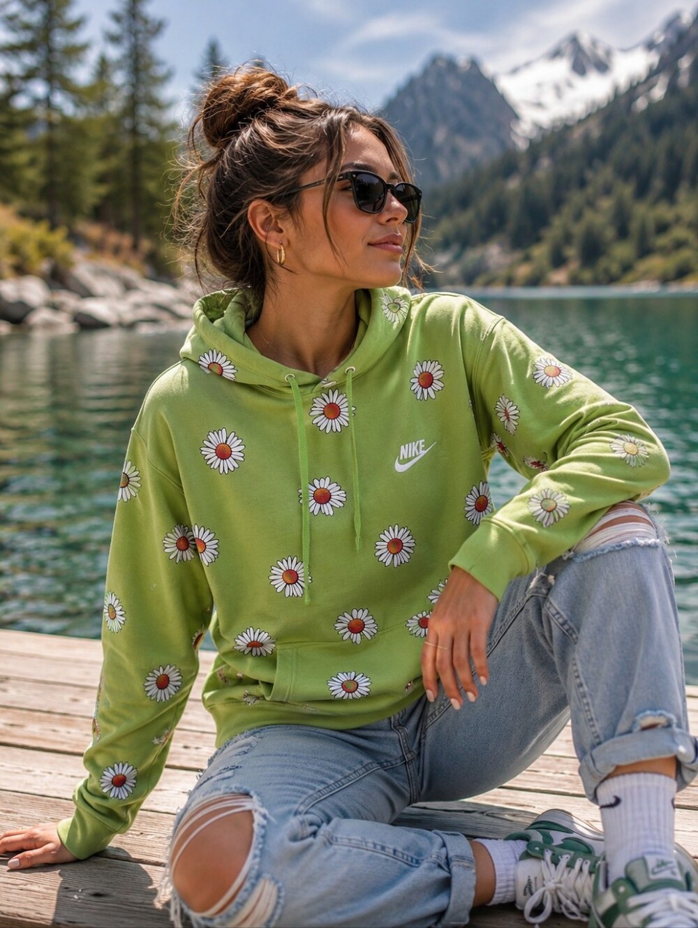 Rare Nike Daisy Print Hoodie Green Floral Sweatshirt Women Medium Streetwear